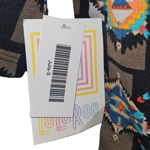 NWT LuLaRoe Julia Aztec Printed Short Sleeve Maxi Dress - Picture 3 of 3